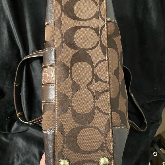 Coach Vintage Hampton Handbag - Picture 10 of 12